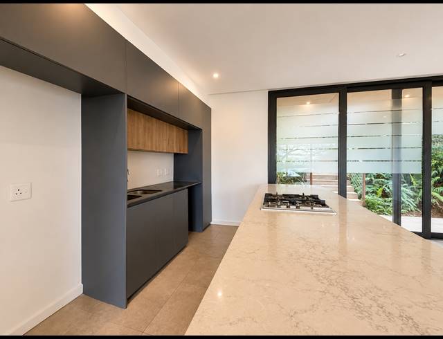 2 BEDROOM APARTMENT FOR SALE IN SHEFFIELD BEACH